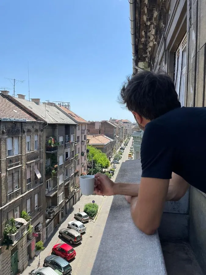 布达佩斯Sunny, Airy, Artsy & Authentic Loft With Balcony公寓