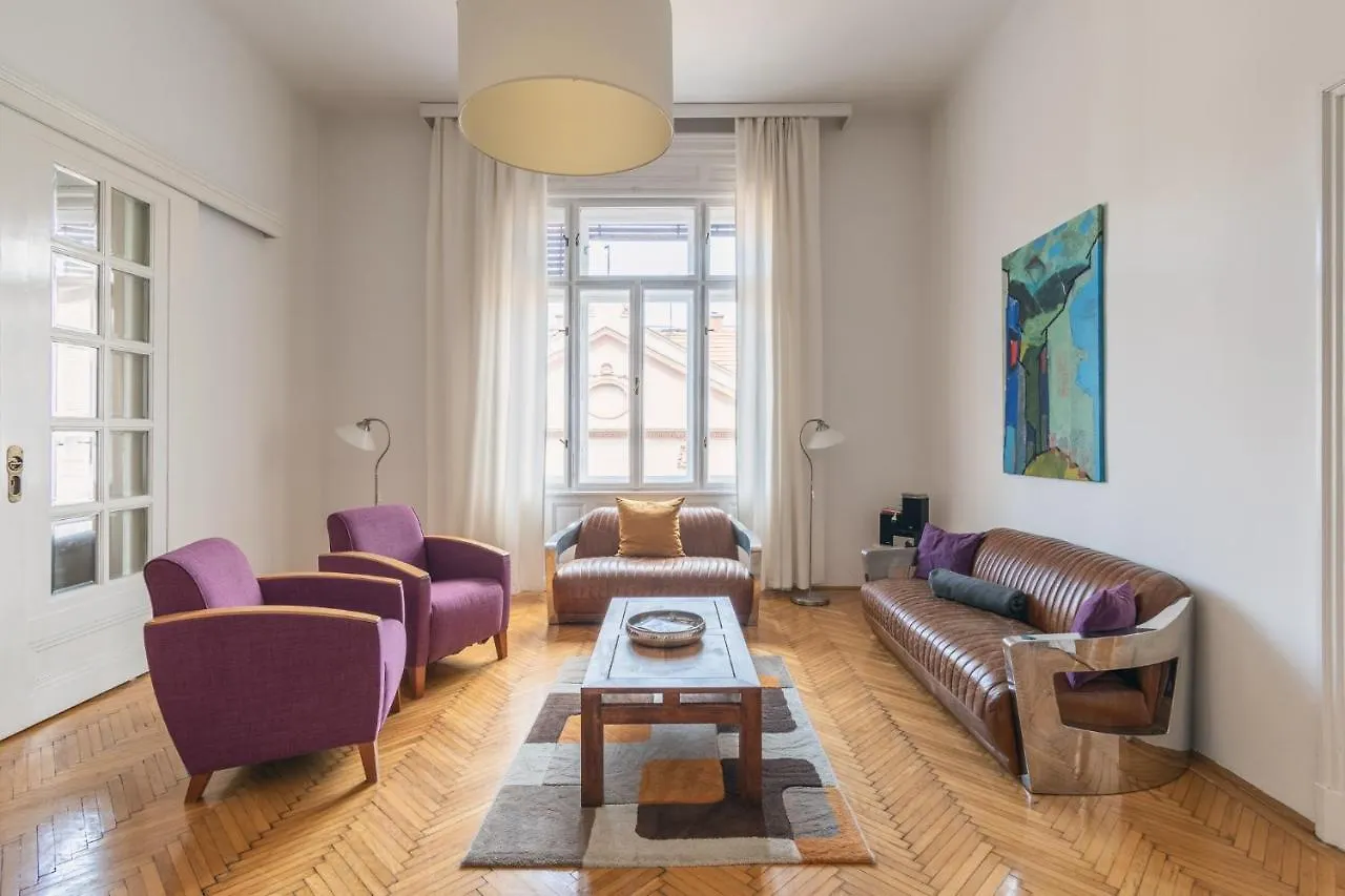 布达佩斯Sunny, Airy, Artsy & Authentic Loft With Balcony公寓 公寓