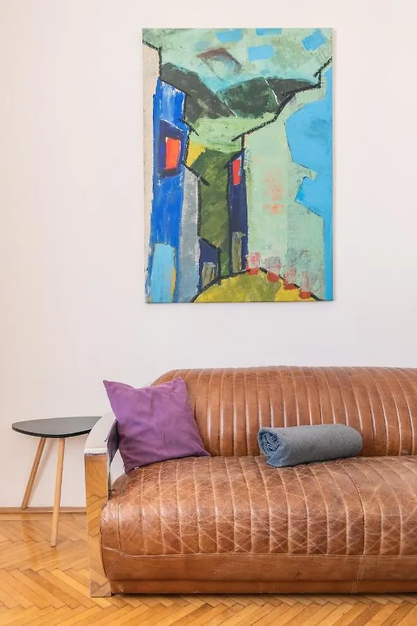布达佩斯Sunny, Airy, Artsy & Authentic Loft With Balcony公寓 匈牙利